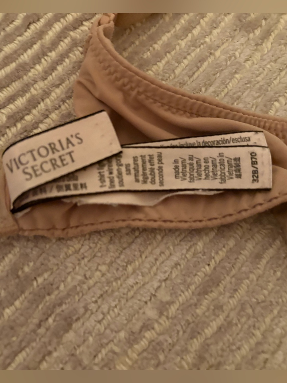 Victoria's Secret Smooth Nude Wireless Bra - Beige - Picture 4 of 4